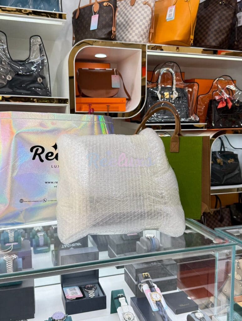 Kelly Handbag Leather Faded Scratches & Fabric Broken Refurbishment — frame 3