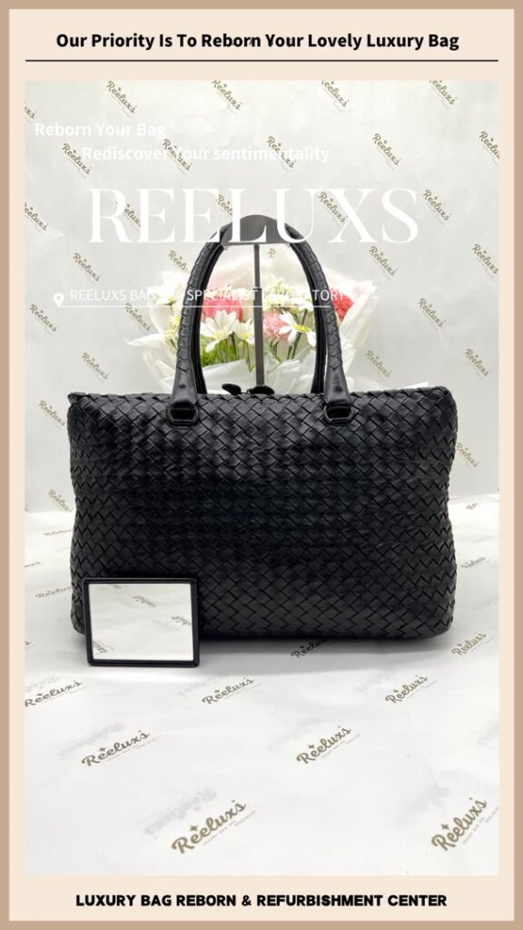 Intrecciato Tote Bag Color Faded Leather Scratches Change to Black — frame 6