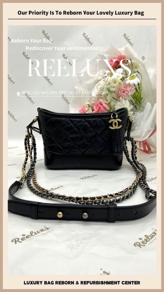 Gabriel Hobo Bag Chain Leather Peel Off & Oxidation — frame 3