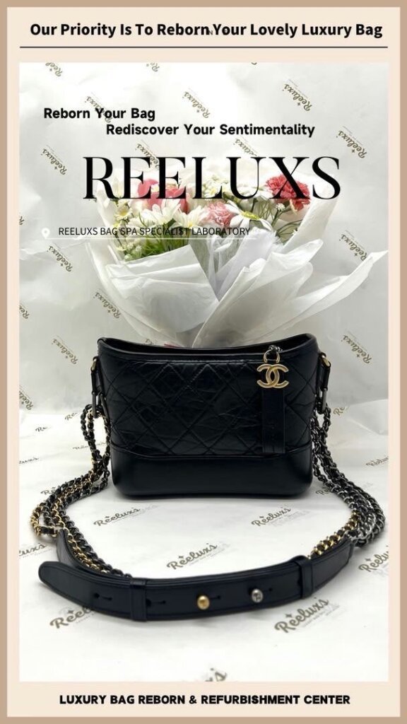 Gabrielle Hobo Bag Chain Leather Peel Off Damaged — frame 6