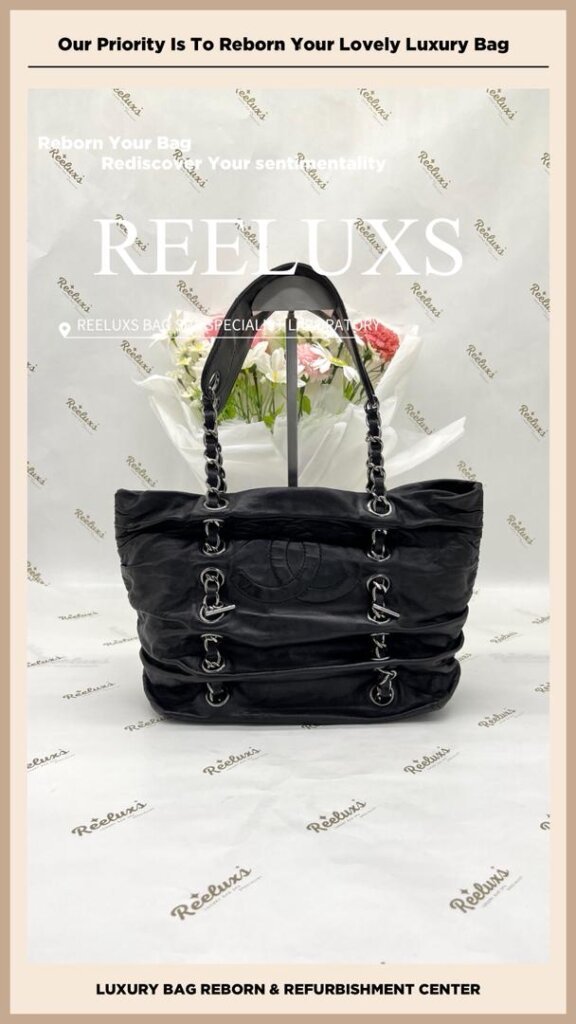 Timeless Sharpei Chain Shoulder Bag Leather Color Transfer Damaged & Faded Change… — frame 4
